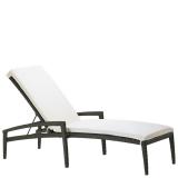 patio woven chaise lounge with full pad